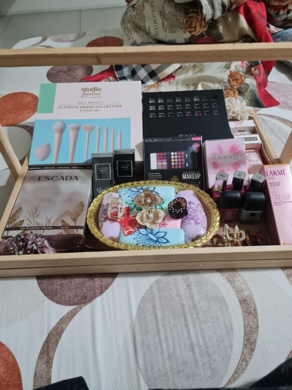 Glamour and Glow Beauty Hamper