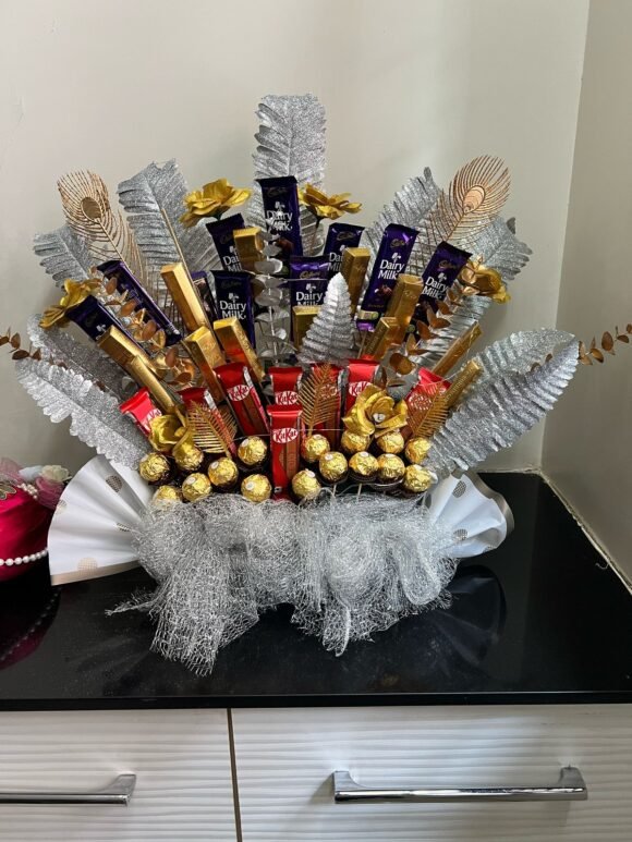 Golden Bliss Chocolate Bouquet